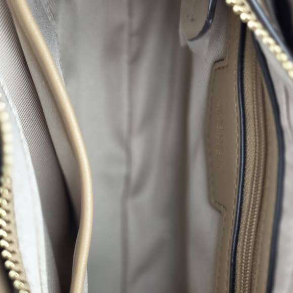 Nine West Beige and Gold Zippered Bag - Picture 5 of 5